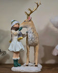 Statuetta decorativa bambina con cervo 17x12x22 cm