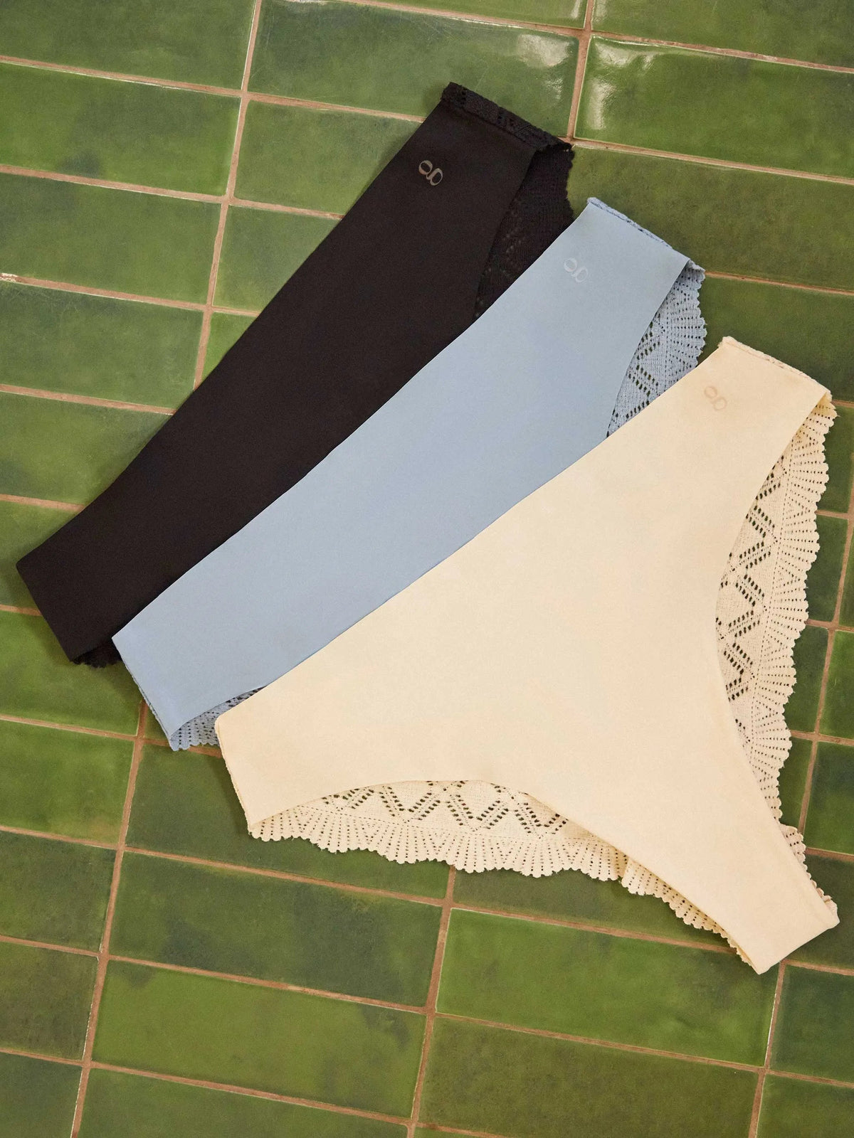 Tris brasiliana crochet effetto maglia senza cuciture