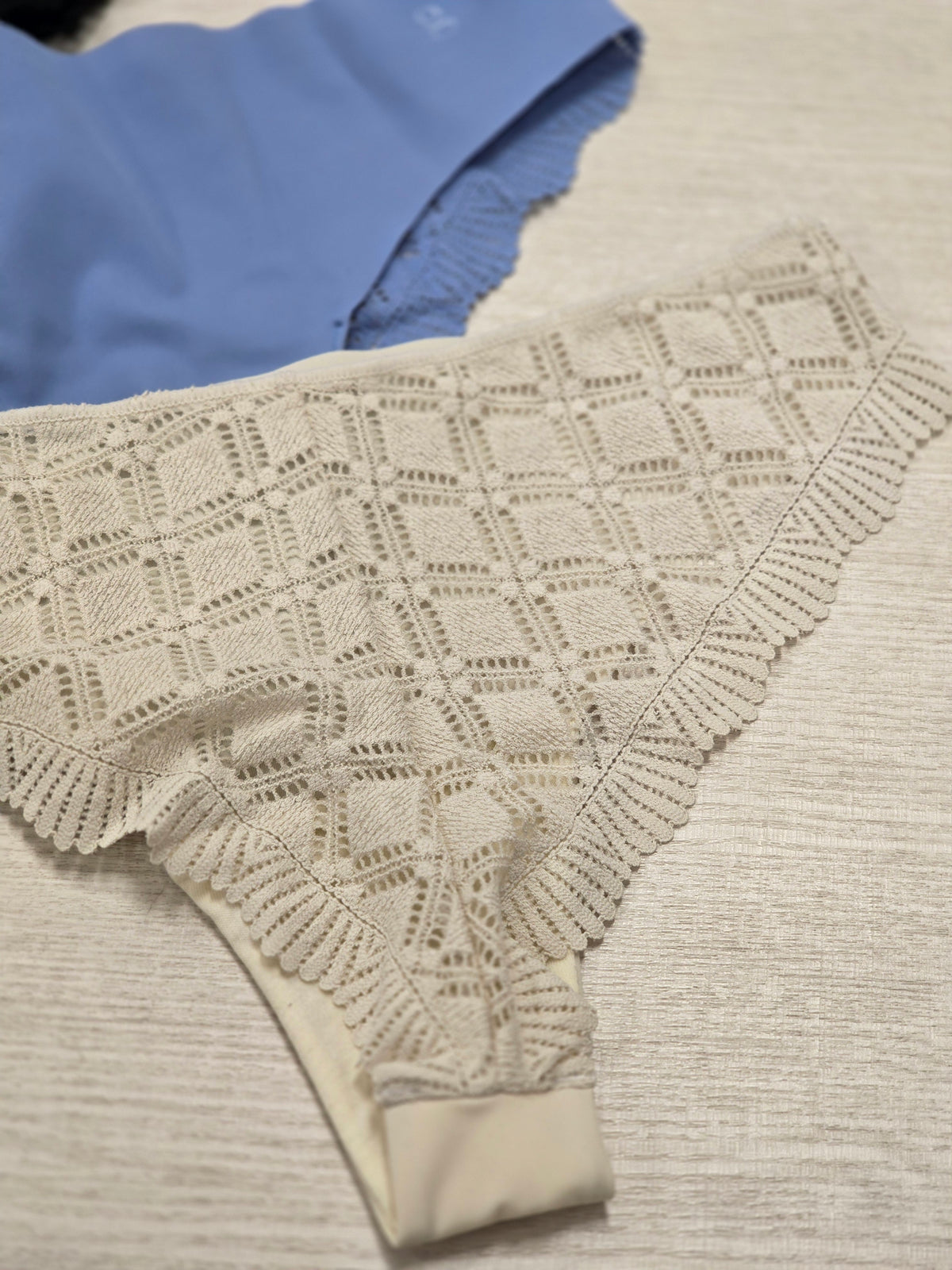Tris brasiliana crochet effetto maglia senza cuciture