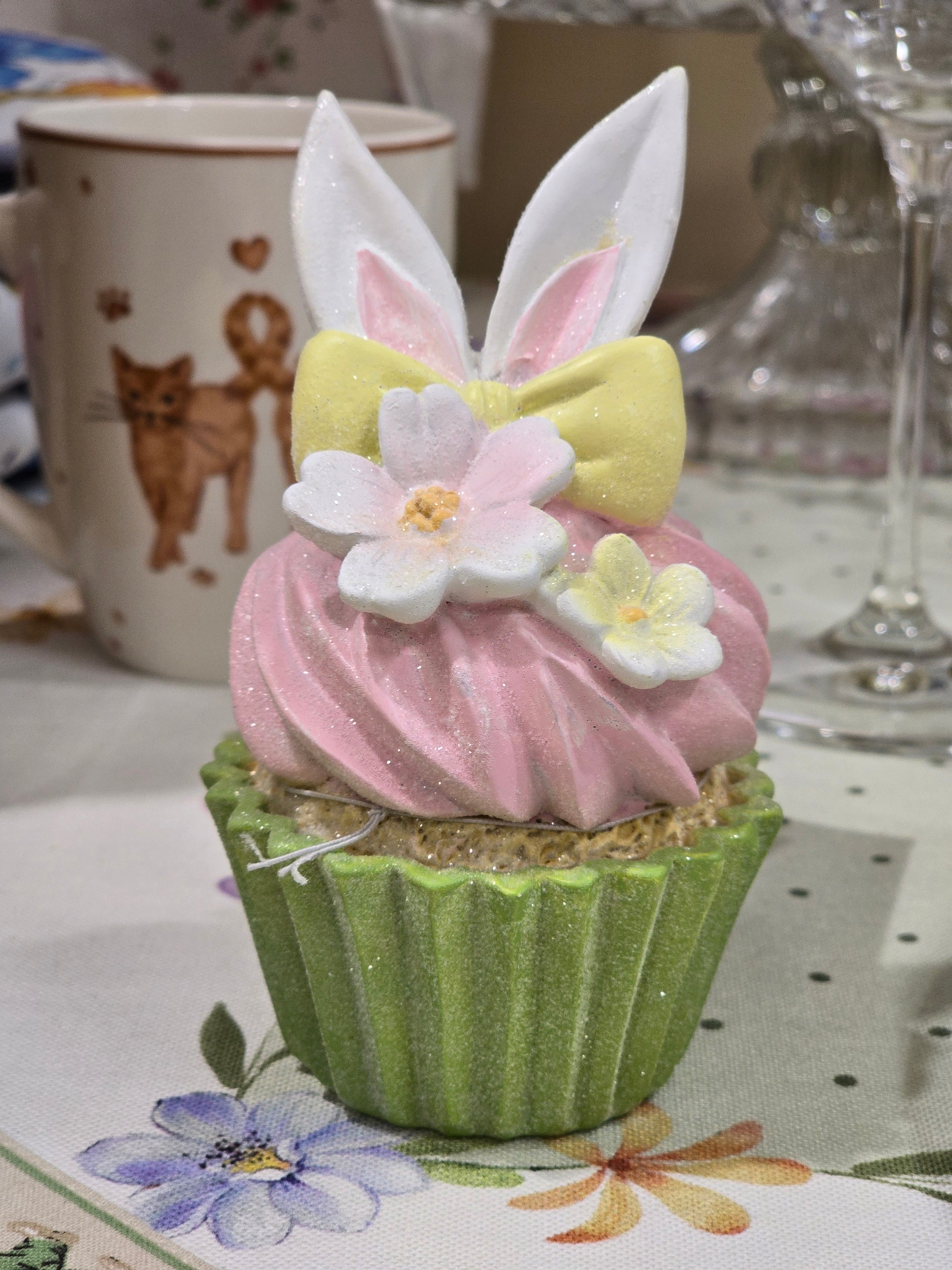Muffin decorativo con orecchie coniglietto