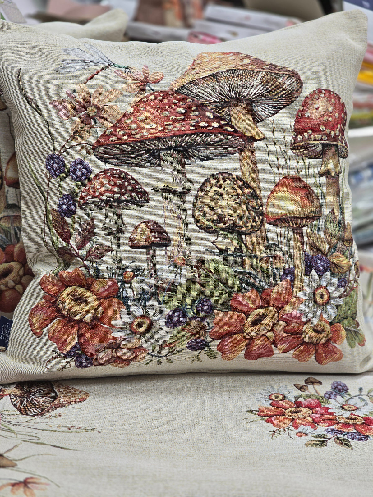 Cuscino arredo funghetti gobelin 45x45 cm